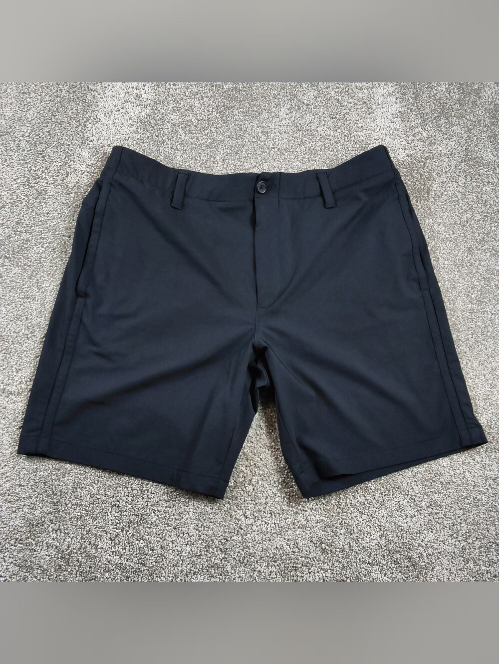 Under Armour Shorts Mens 36 Black Flat Front Performance Chino Golf Preppy